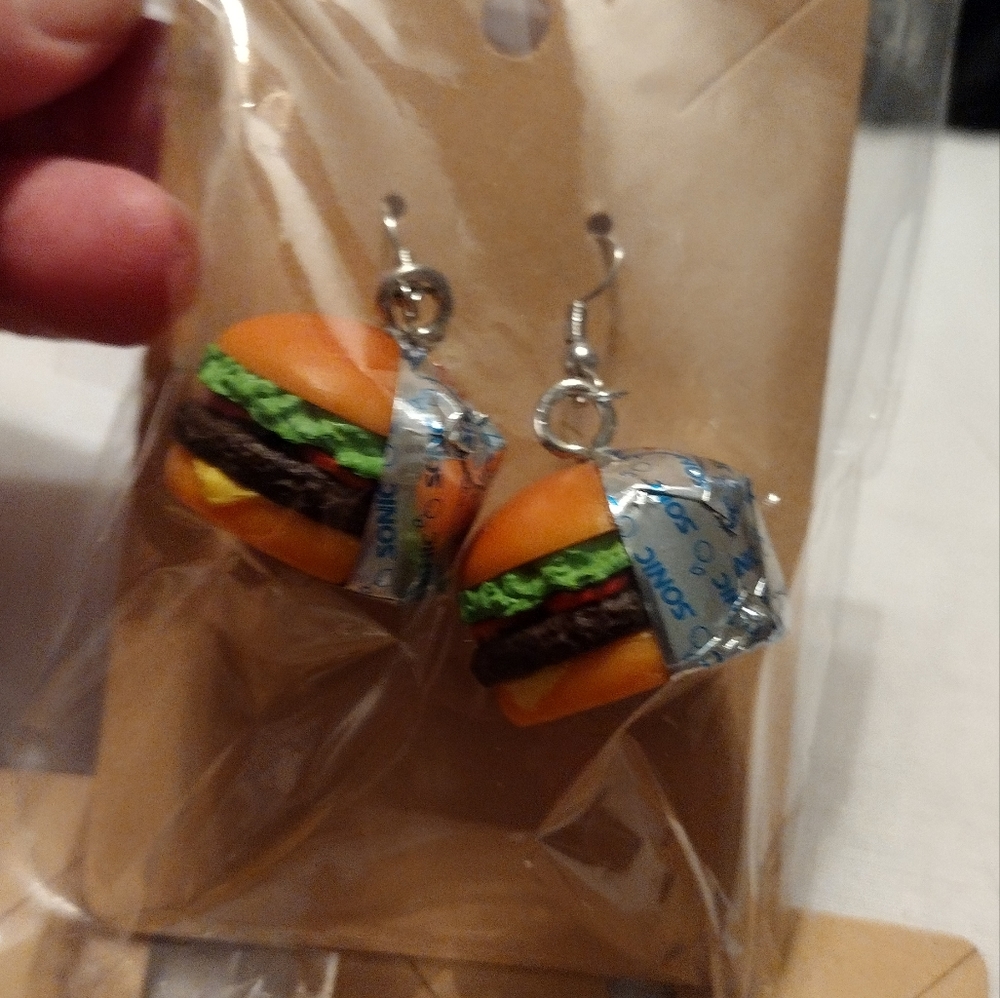 NWT Set of fun Earrings ham burger